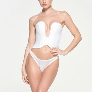 NWT SKIMS ROMANCE SATIN PLUNGE CORSET